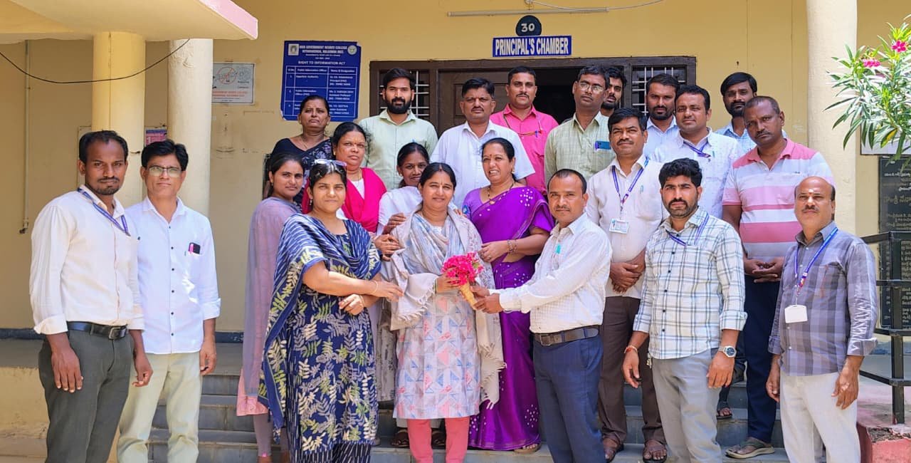 మునగాల కొండల్ రావు ప్రభుత్వ డిగ్రీ కళాశాల (స్వ), దేవరకొండలో రికార్డ్ అసిస్టెంట్ ఎ.కల్పనకు ఆత్మీయ వీడ్కోలు